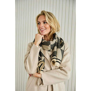 elie-beaumont-mosaic-winter-scarf---blackivory-white-35930947