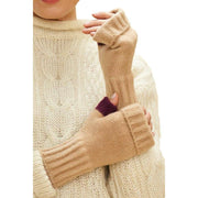 Powder Cassia Wrist Warmers - Cream